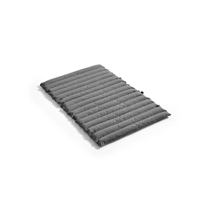 Poduszka pikowana HAY Traverse do fotela ogrodowego, czarny pieprz