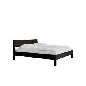 Rama łóżka właściciela Rye Sleep 140x200, dąb bejcowany na czarno